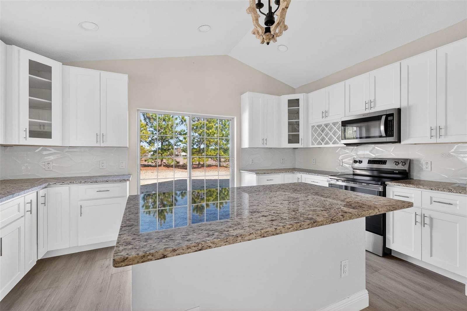 Image 7 of 30 For 5016 125th Loop