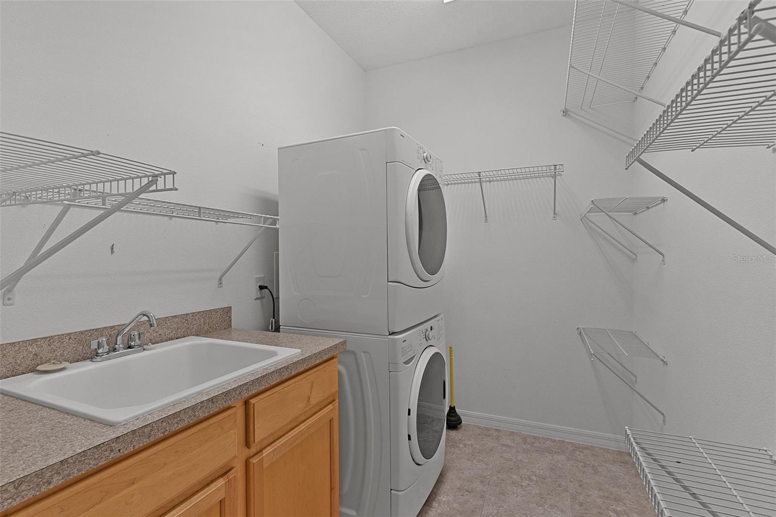 Image 23 of 29 For 1653 Homer Avenue