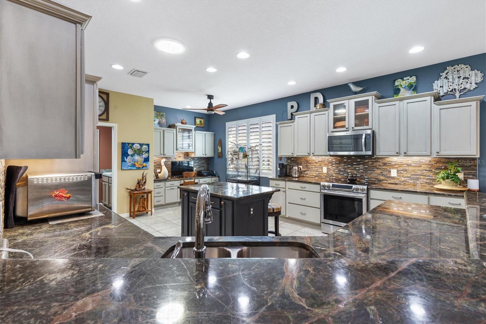 Image 19 of 45 For 1198 Reading Road