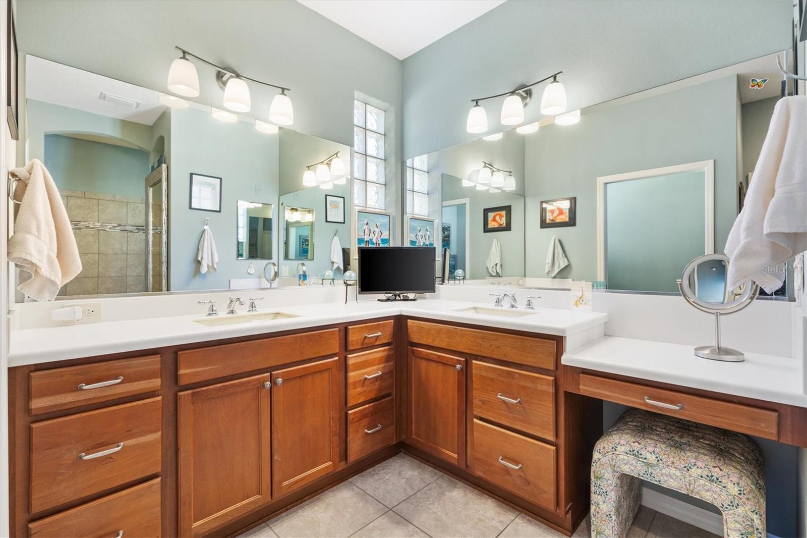 Image 24 of 45 For 1198 Reading Road