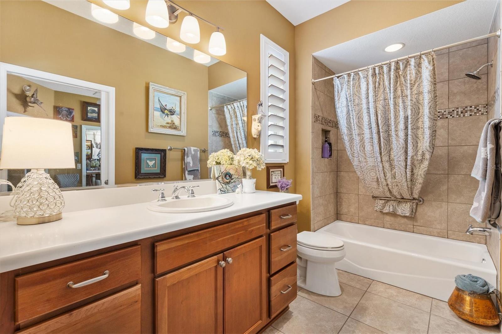 Image 28 of 45 For 1198 Reading Road