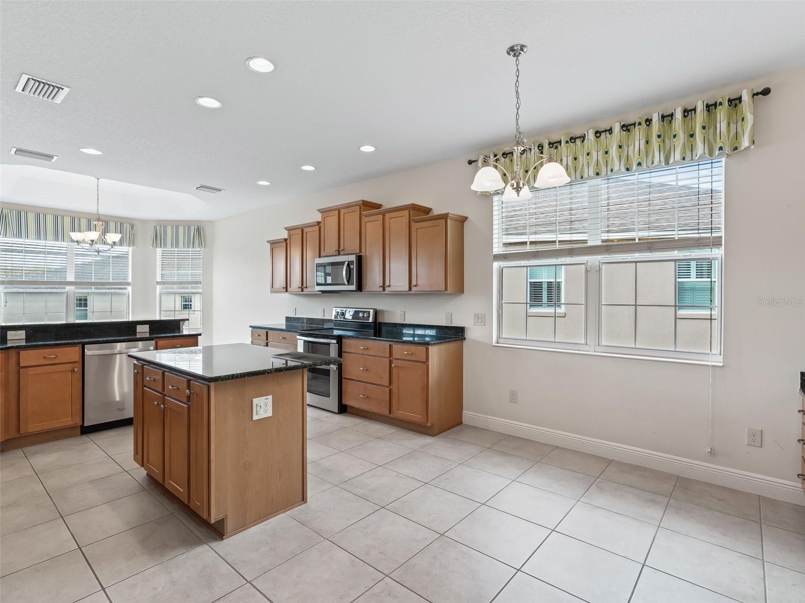 Image 23 of 53 For 2576 Jupiter Way