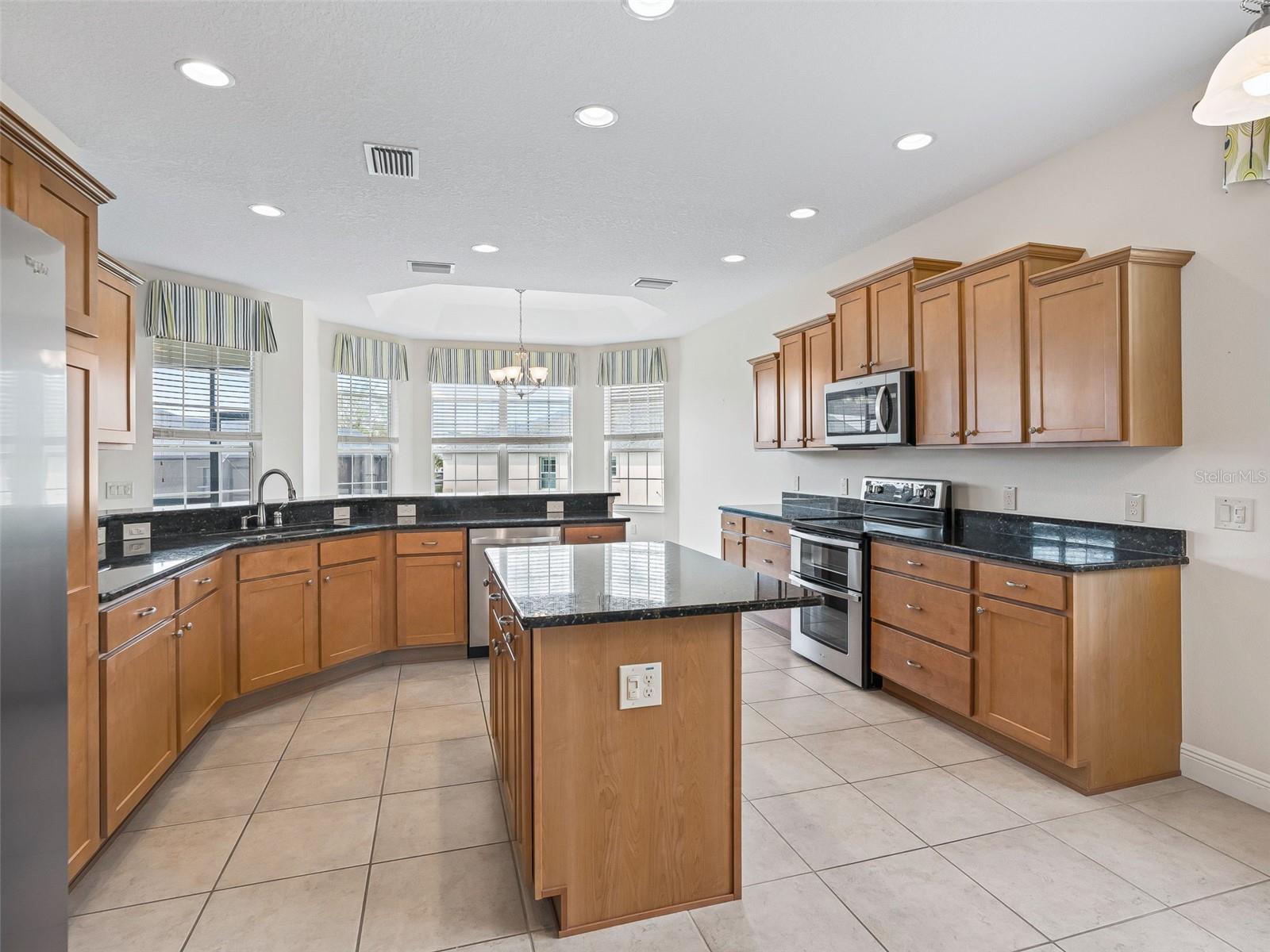 Image 24 of 53 For 2576 Jupiter Way