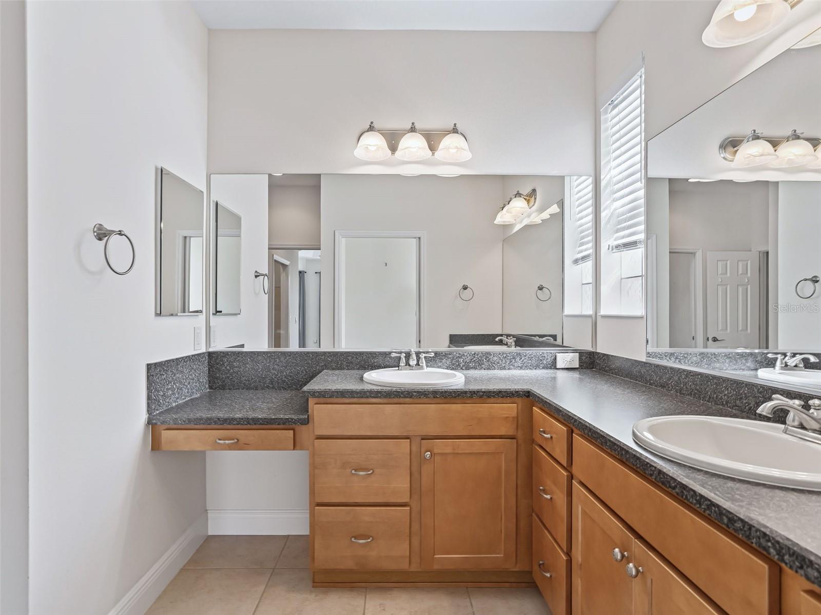 Image 33 of 53 For 2576 Jupiter Way