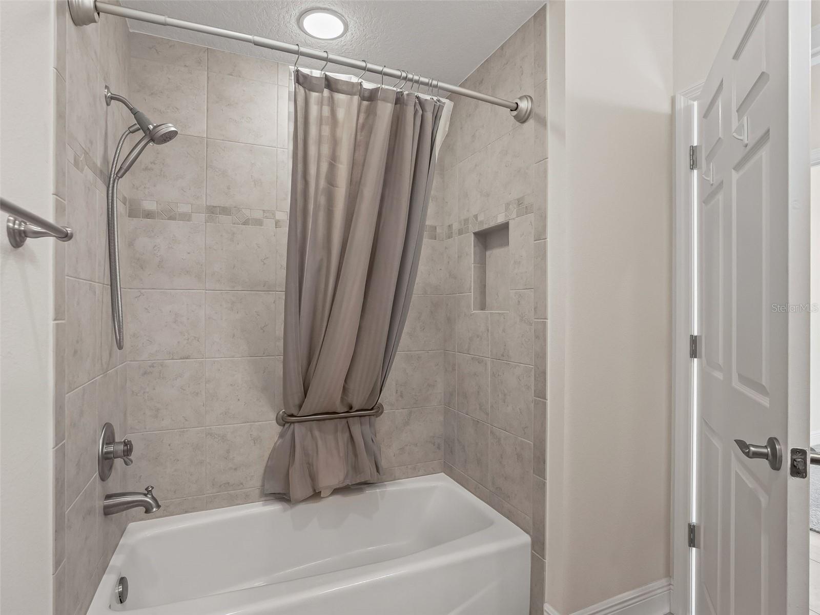 Image 39 of 53 For 2576 Jupiter Way