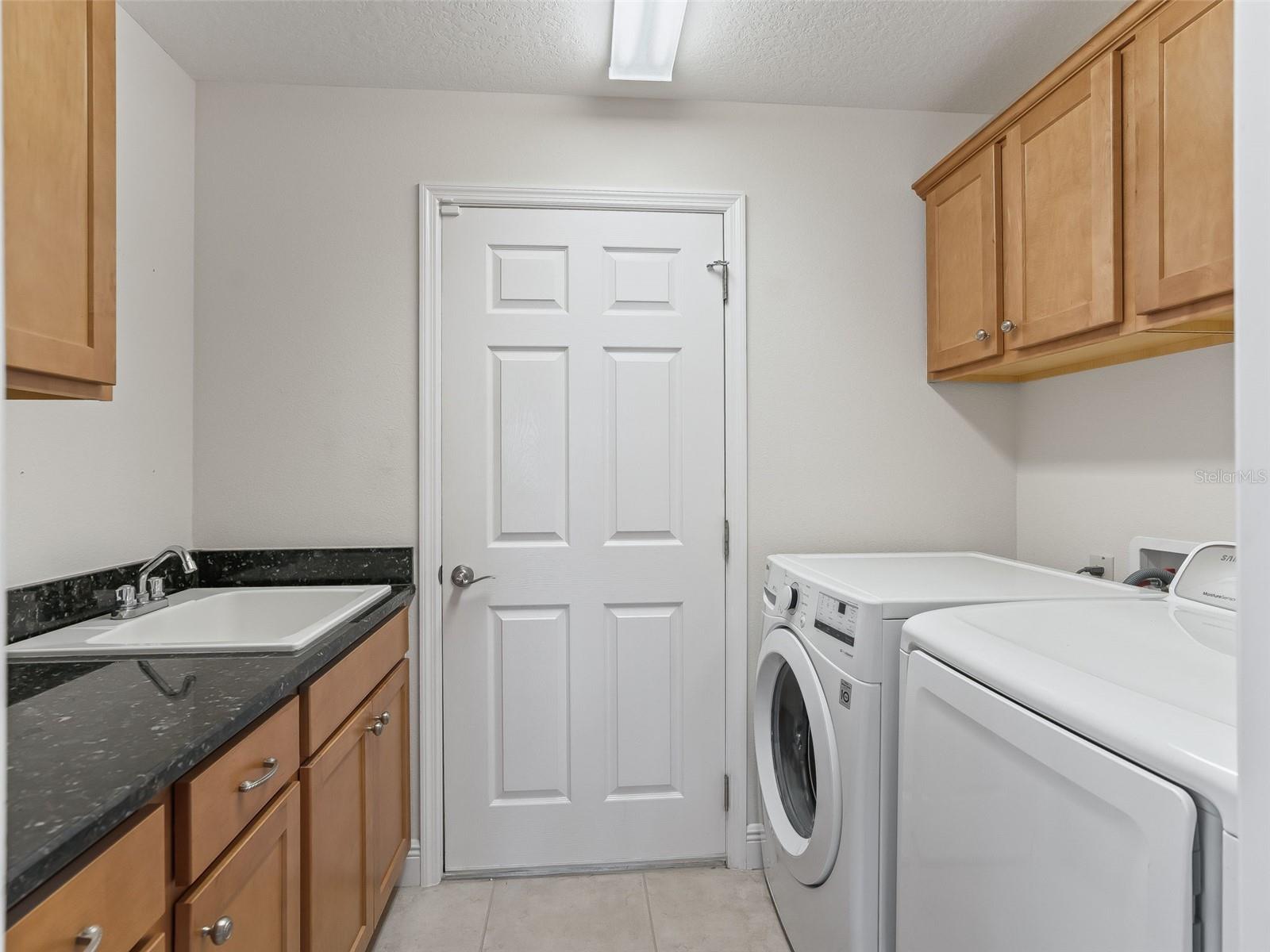 Image 42 of 53 For 2576 Jupiter Way