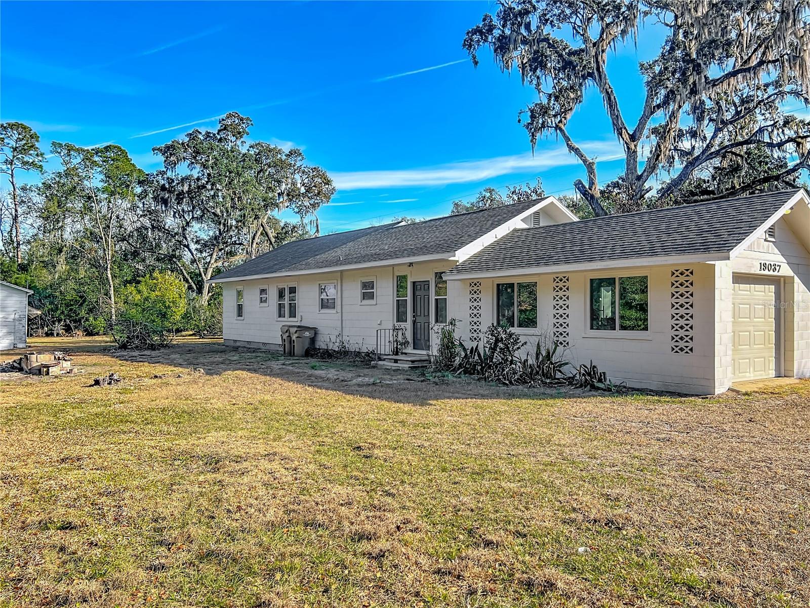 Details for 19037 Ravenswood Road, ALTOONA, FL 32702