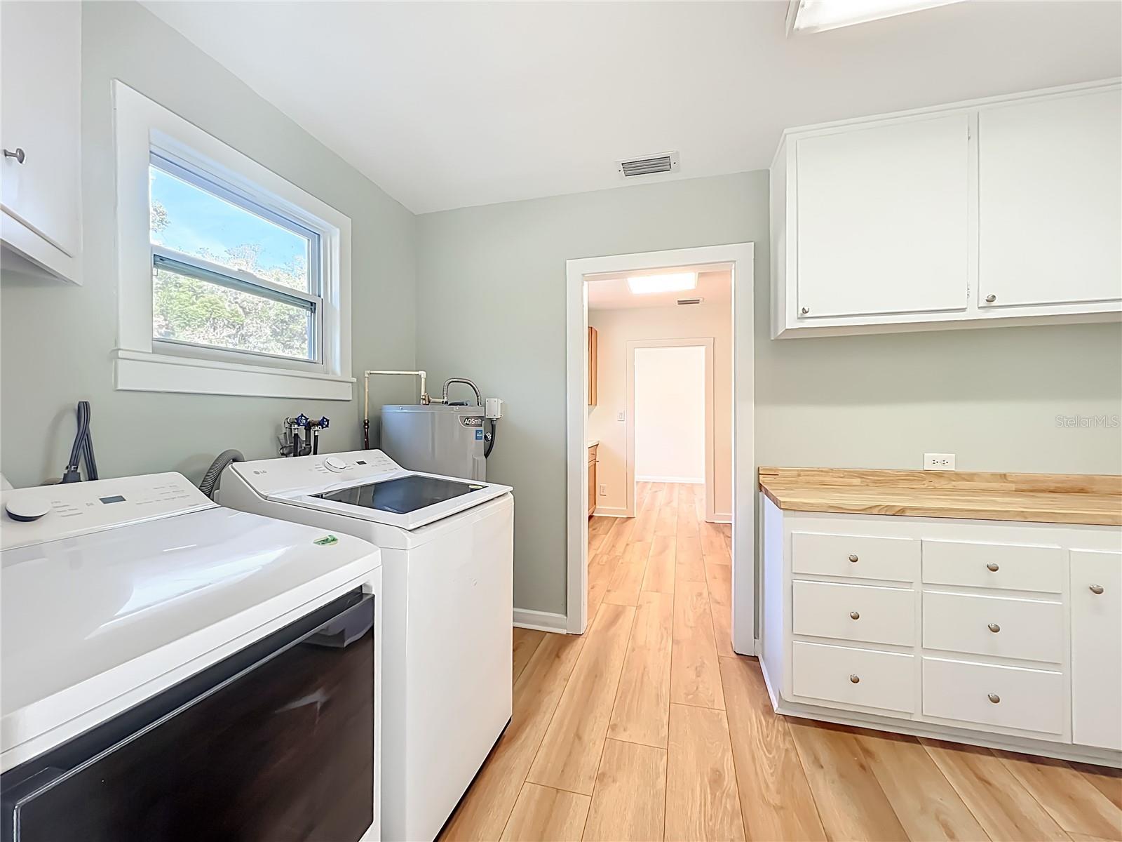 Image 21 of 43 For 19037 Ravenswood Road