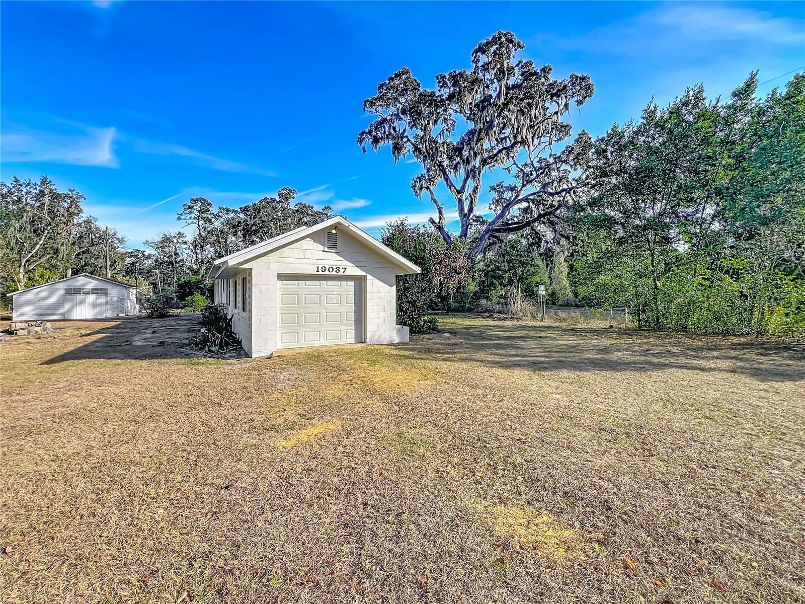 Image 42 of 43 For 19037 Ravenswood Road