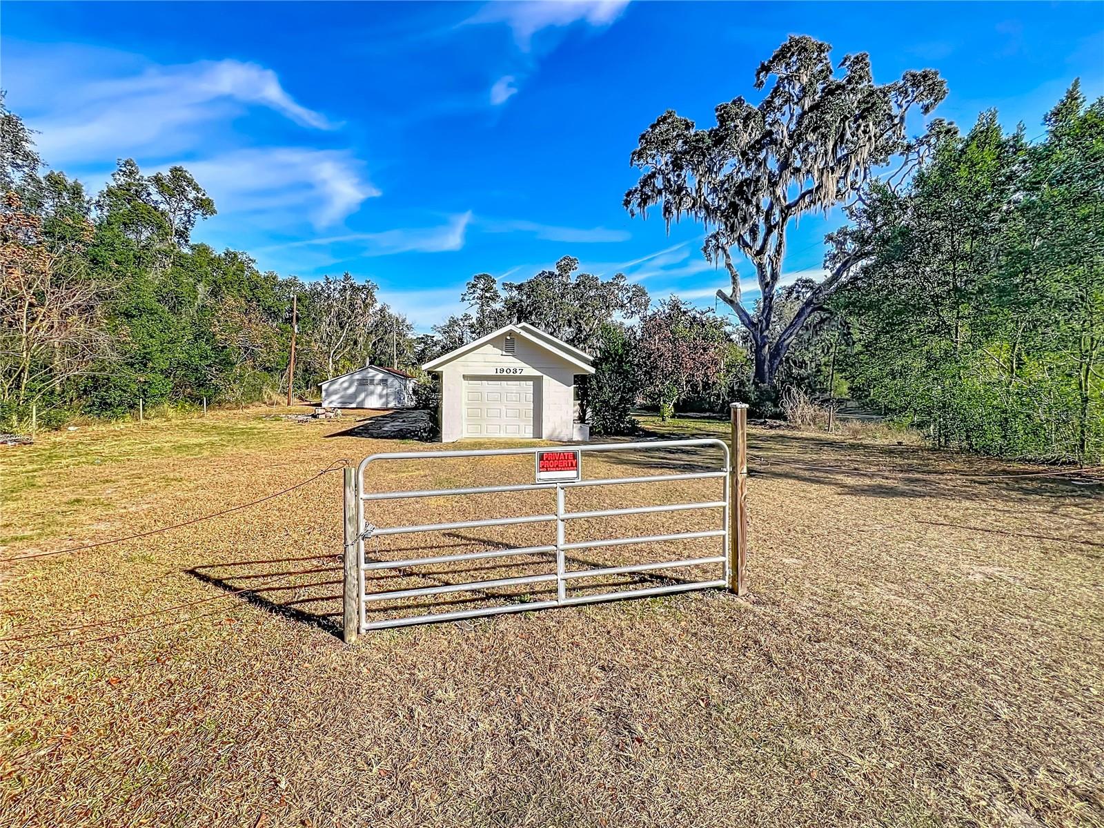 Image 43 of 43 For 19037 Ravenswood Road