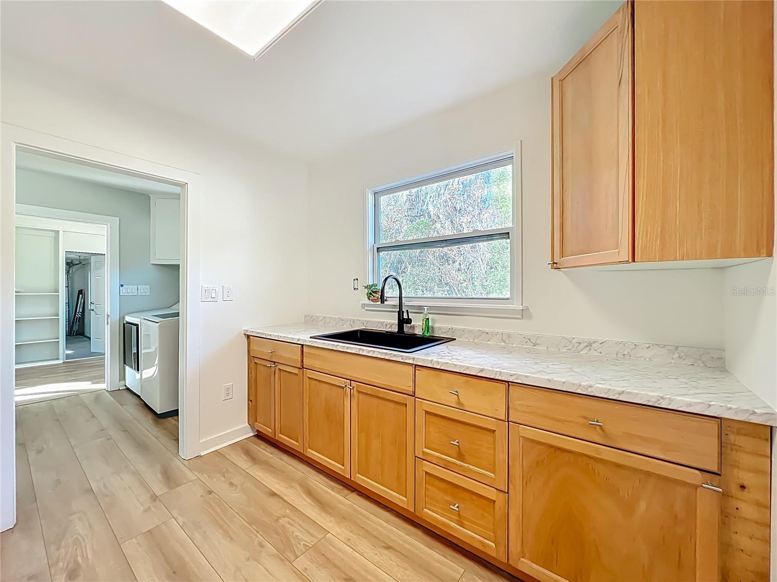 Image 8 of 43 For 19037 Ravenswood Road