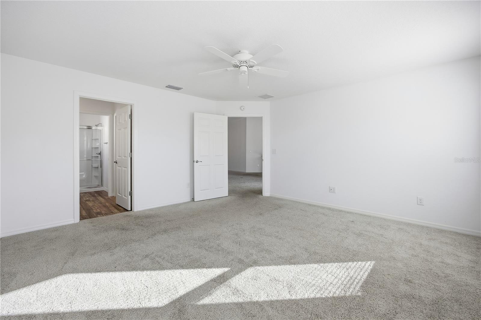 Image 12 of 42 For 11190 Hess Way