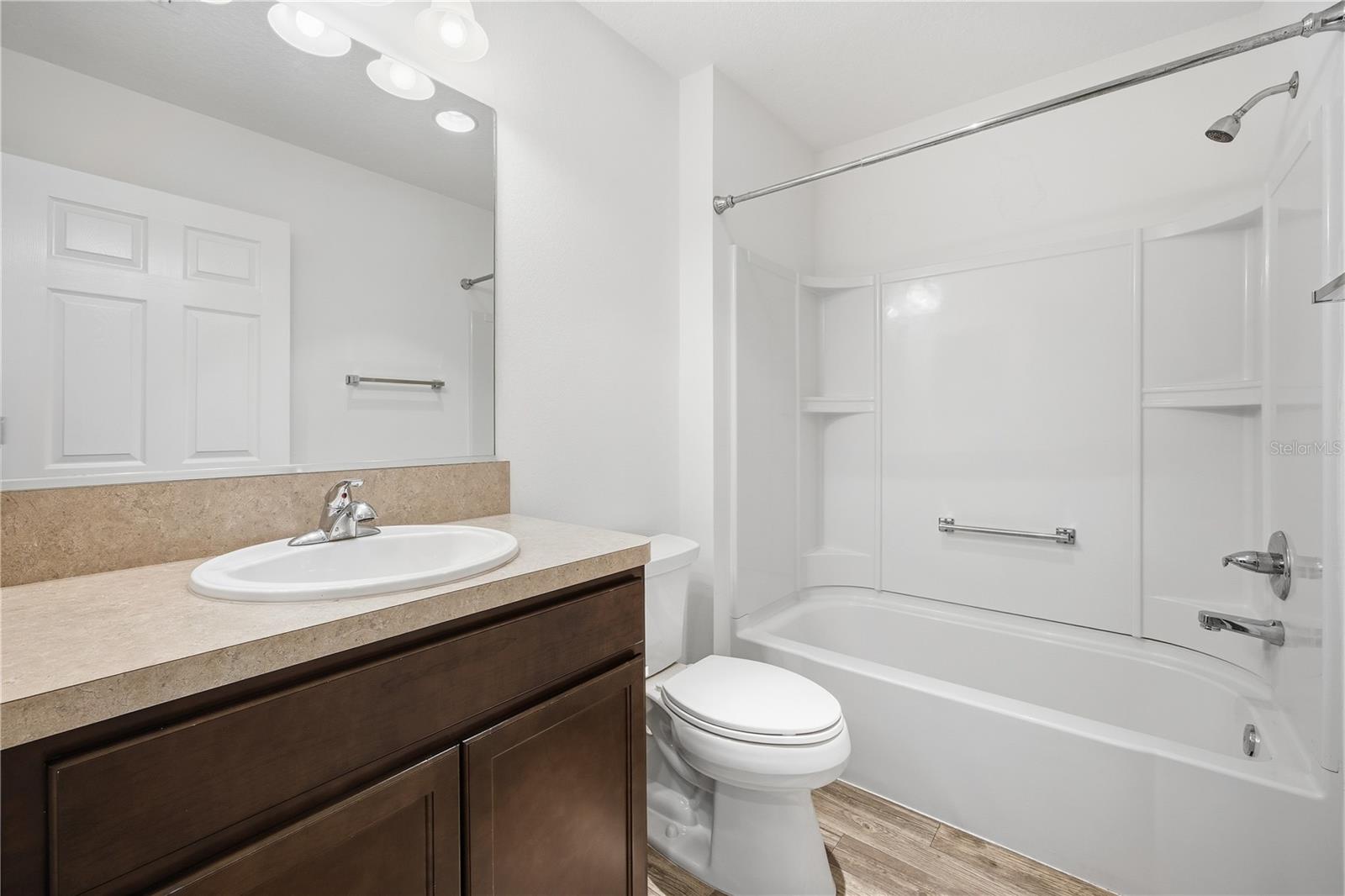 Image 20 of 42 For 11190 Hess Way