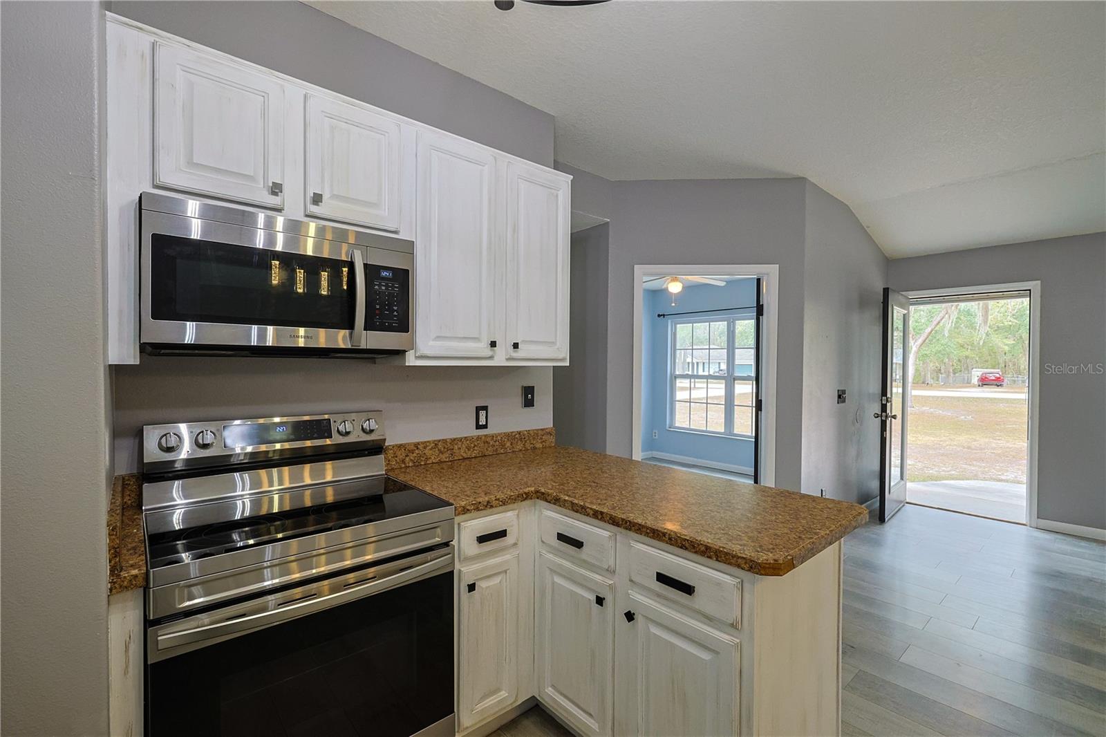 Image 8 of 47 For 182 Bambi Lane