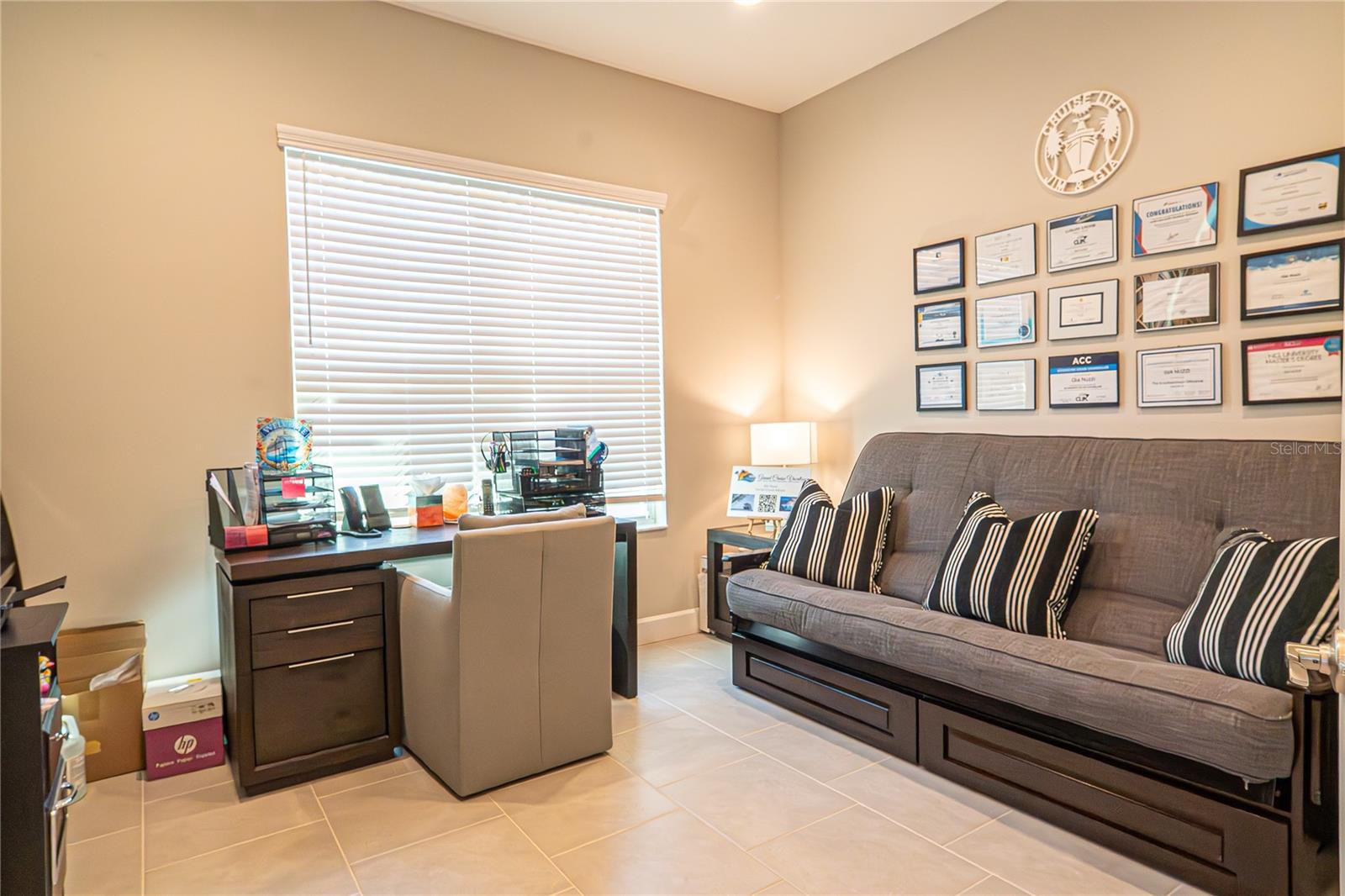 Listing photo id 15 for 5013 Sevilla Shores Drive