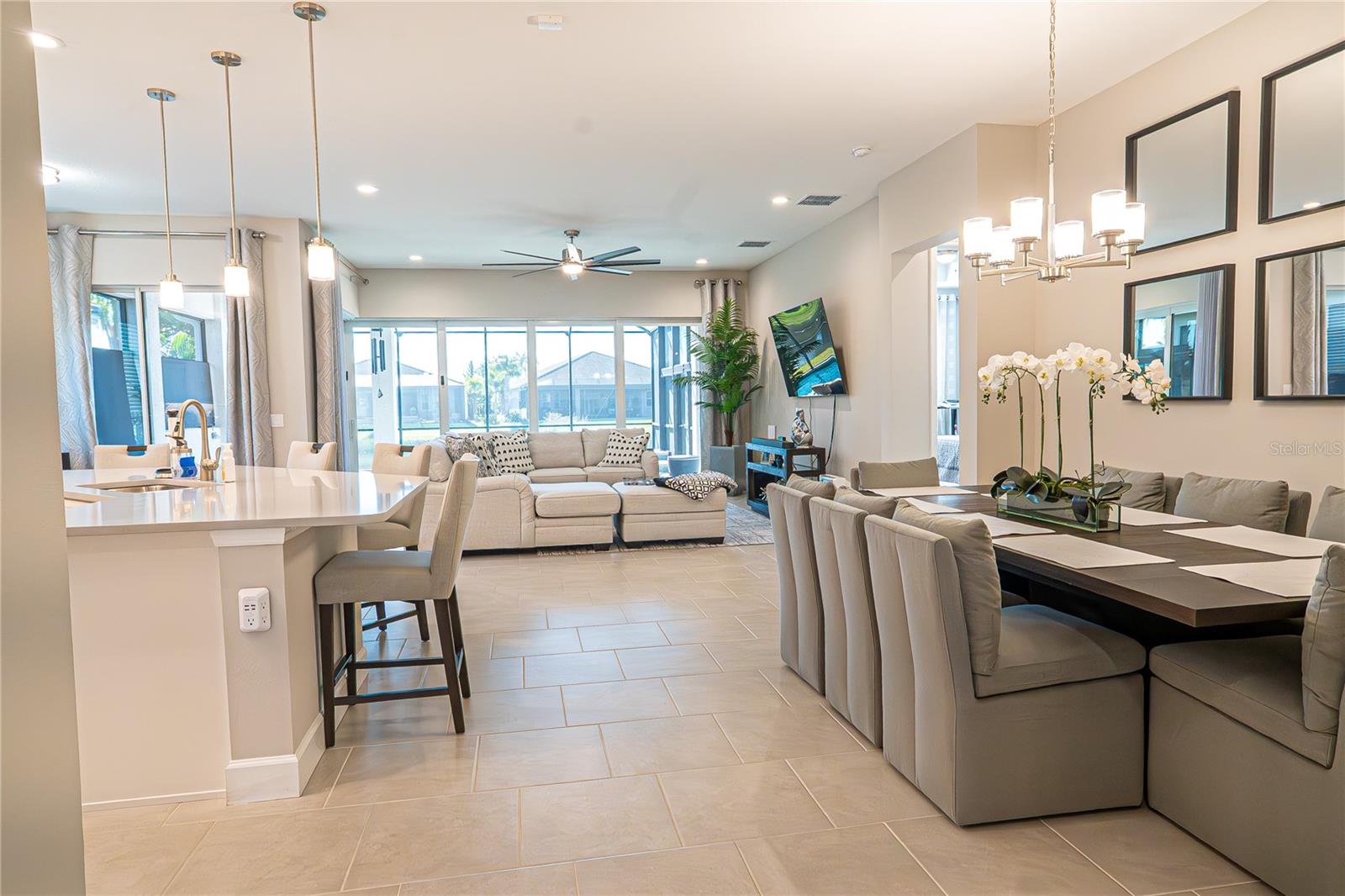 Listing photo id 21 for 5013 Sevilla Shores Drive