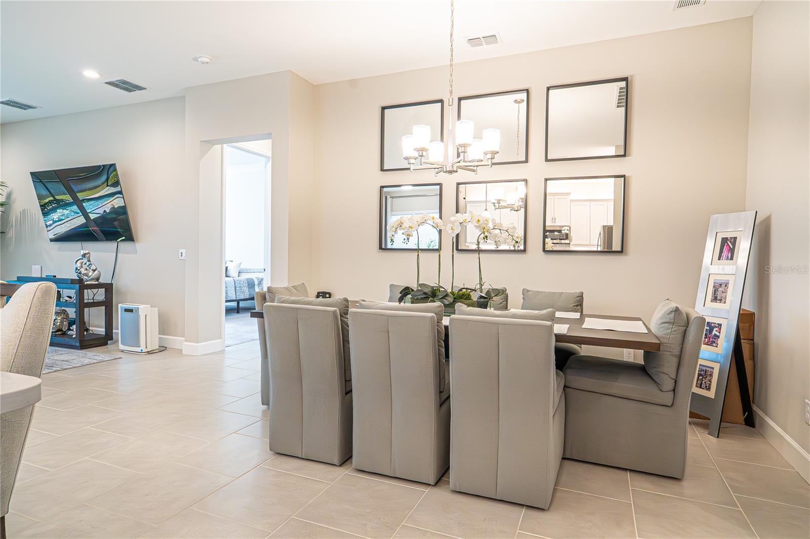 Listing photo id 34 for 5013 Sevilla Shores Drive