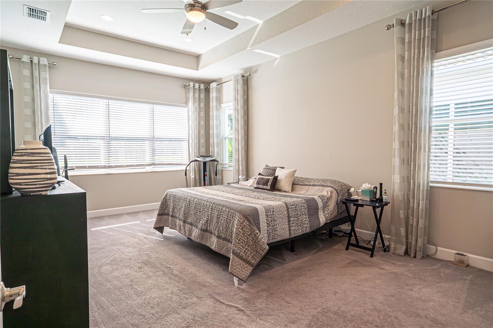 Listing photo id 42 for 5013 Sevilla Shores Drive