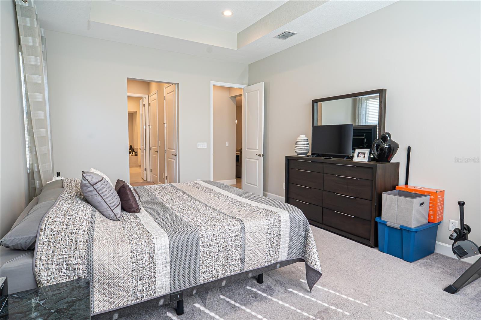 Listing photo id 43 for 5013 Sevilla Shores Drive