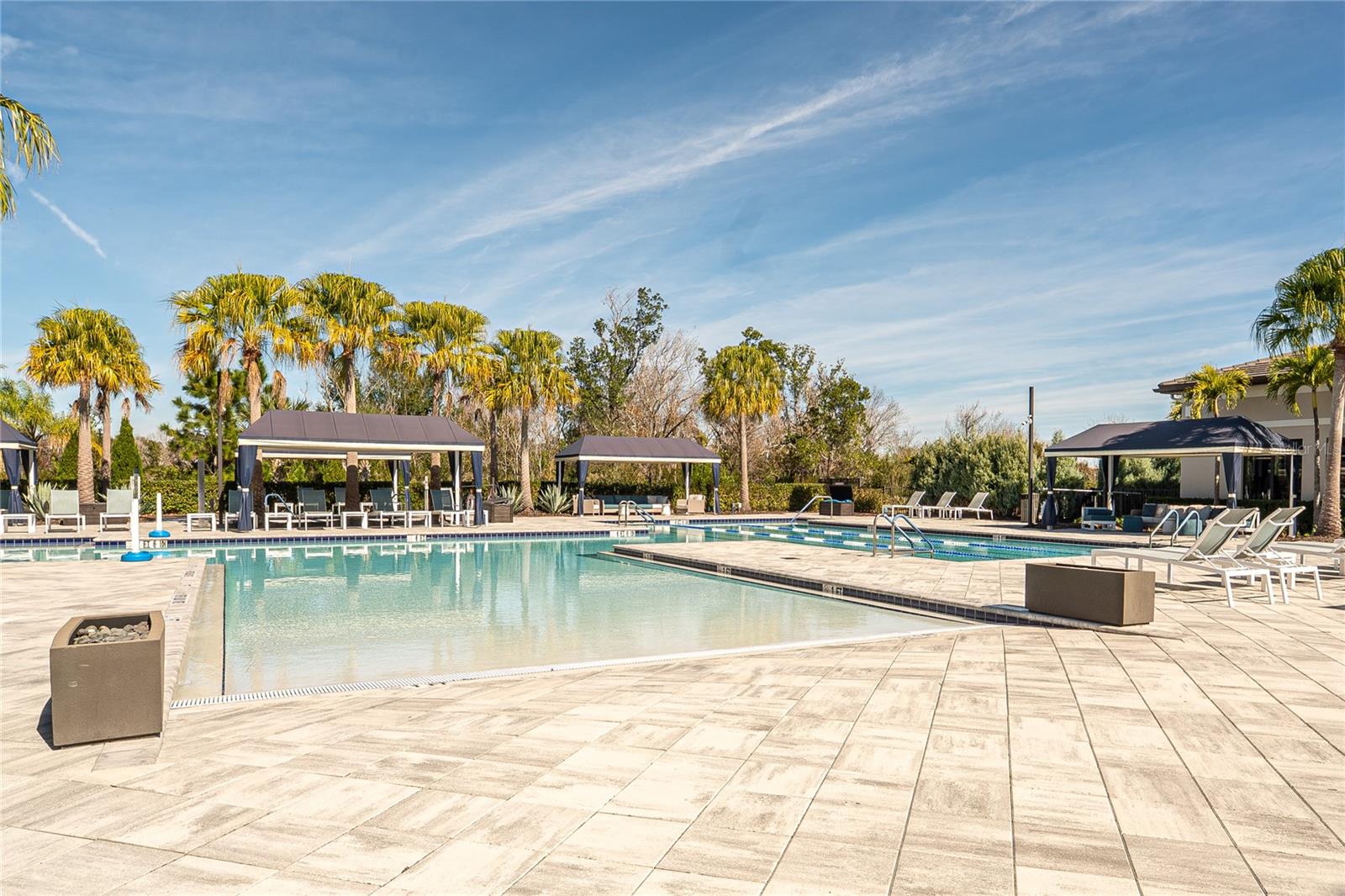 Listing photo id 70 for 5013 Sevilla Shores Drive