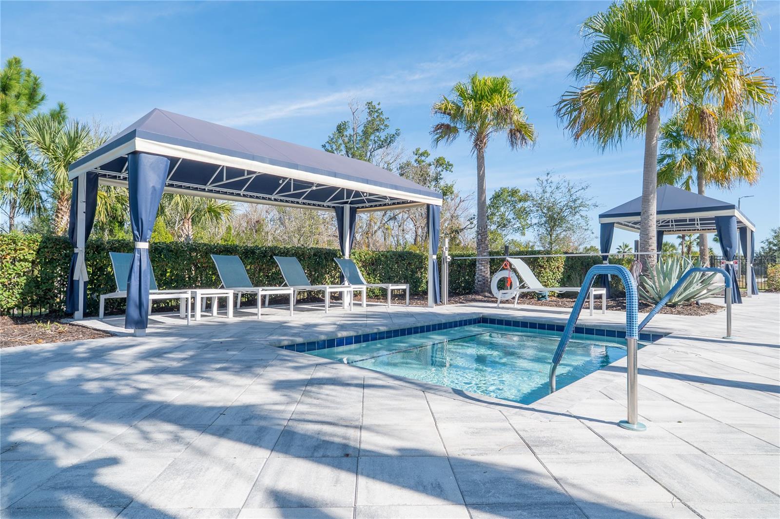 Listing photo id 75 for 5013 Sevilla Shores Drive