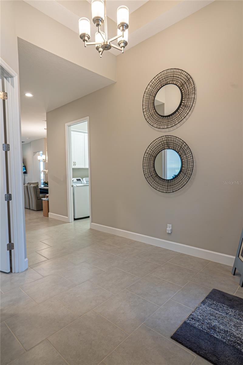 Listing photo id 6 for 5013 Sevilla Shores Drive