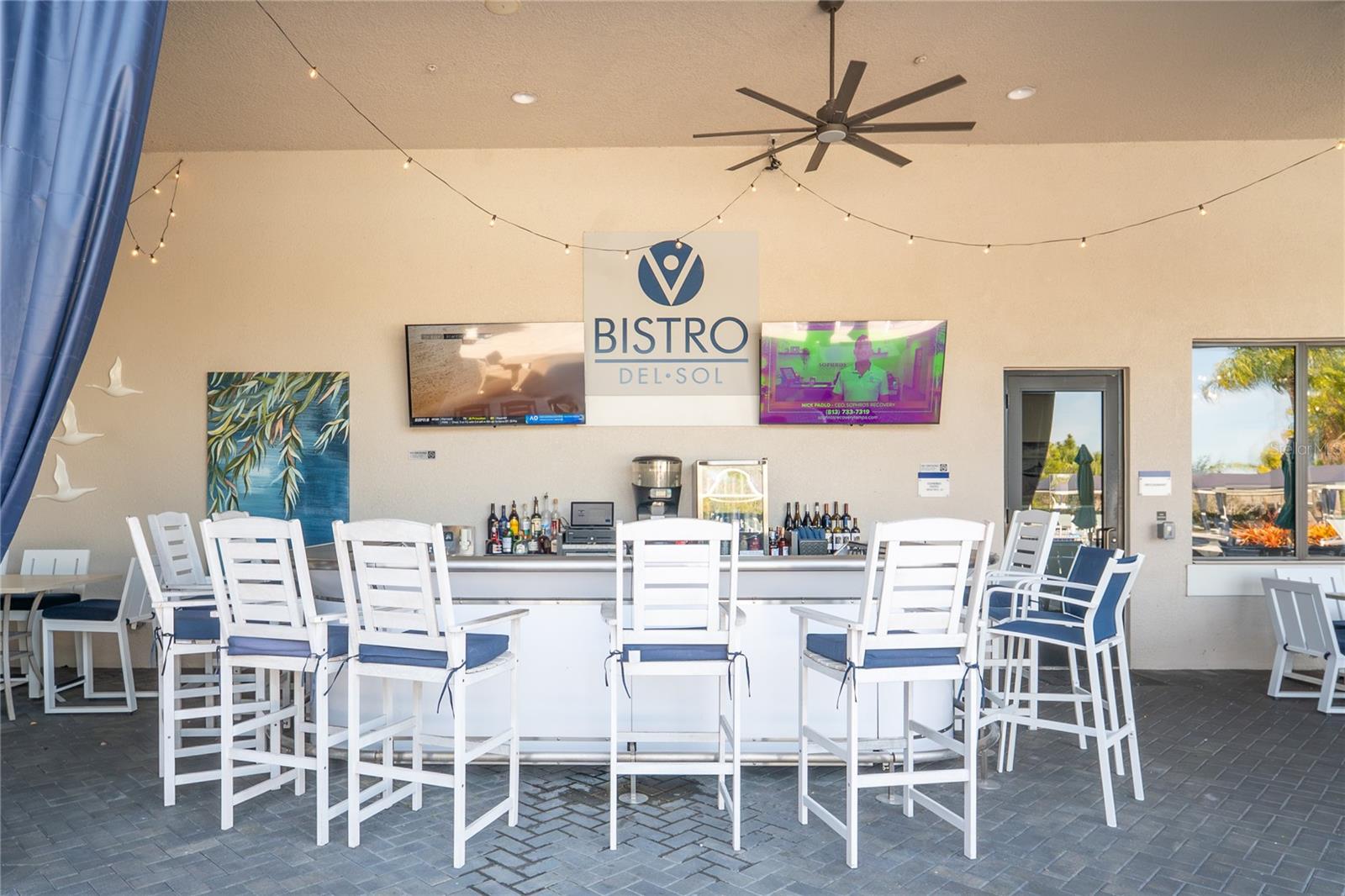 Listing photo id 78 for 5013 Sevilla Shores Drive