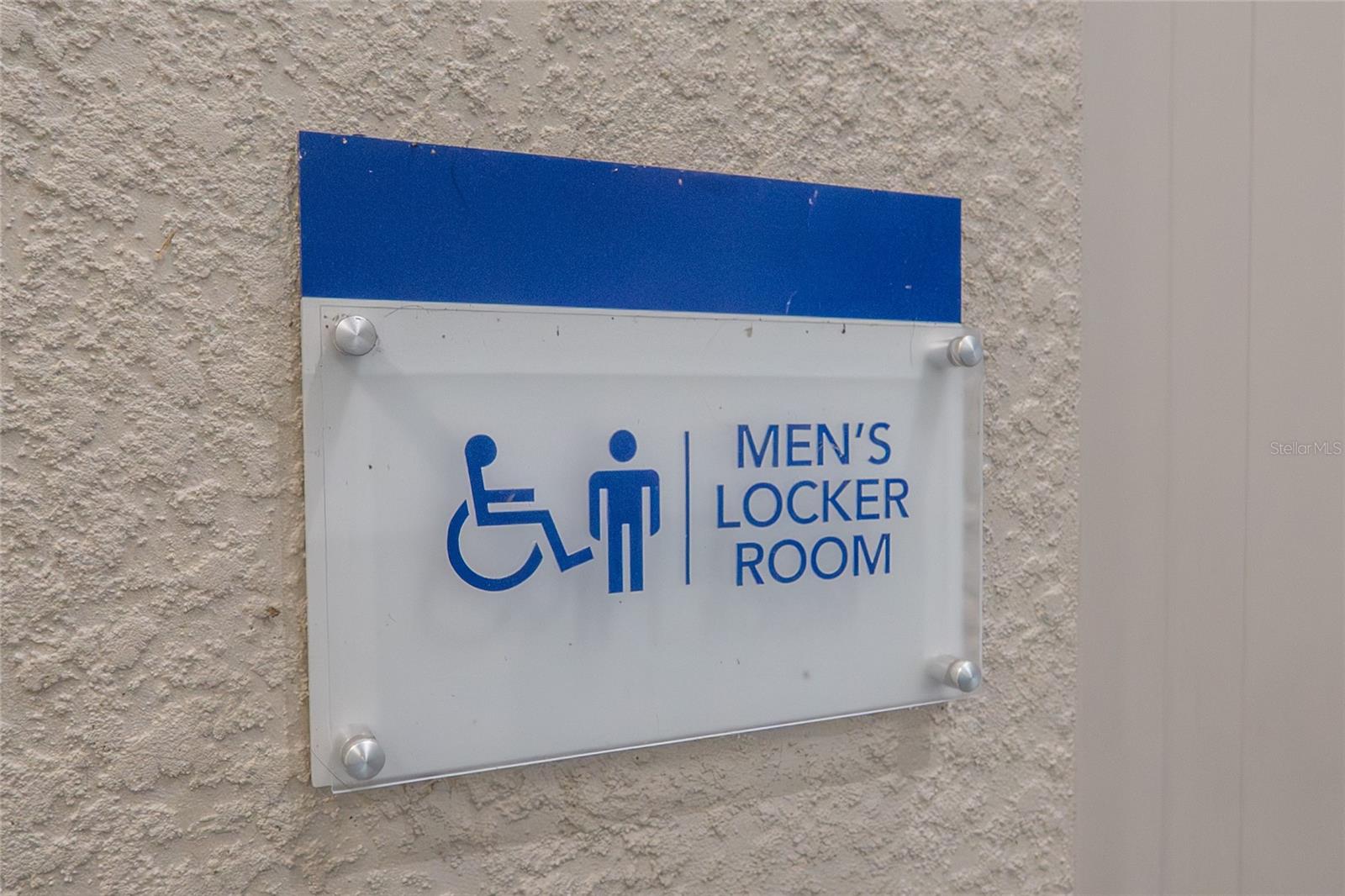 Listing photo id 82 for 5013 Sevilla Shores Drive