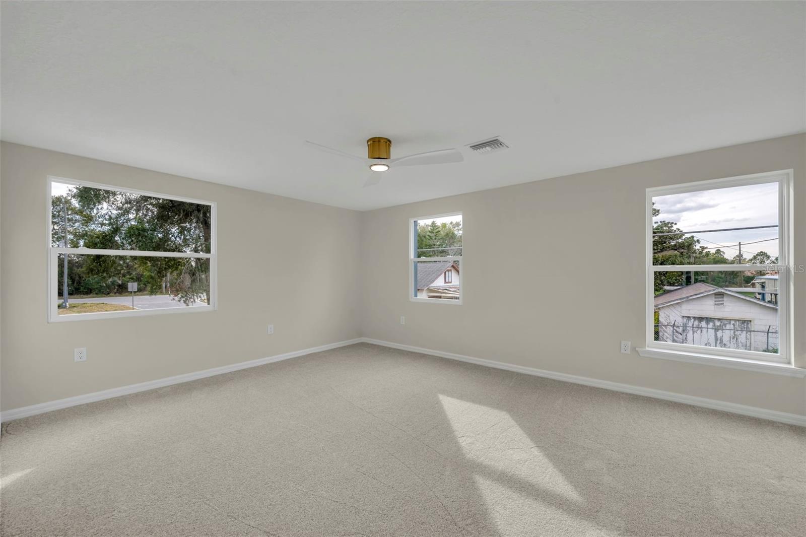 Image 32 of 40 For 31201 Merry Rd