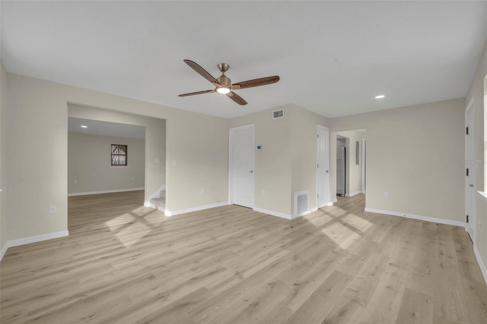 Image 7 of 40 For 31201 Merry Rd