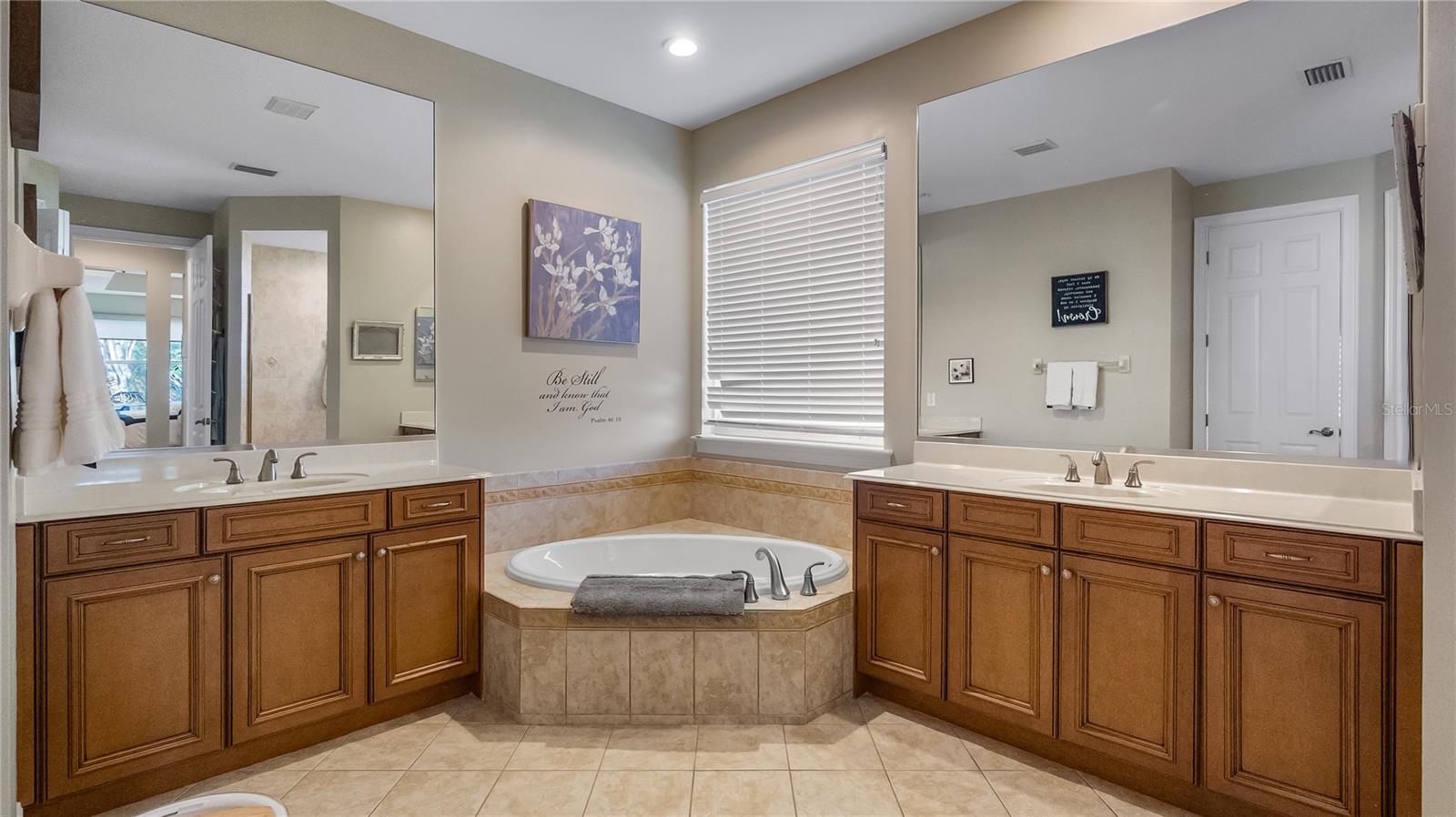 Image 18 of 33 For 103 Wisteria Lane