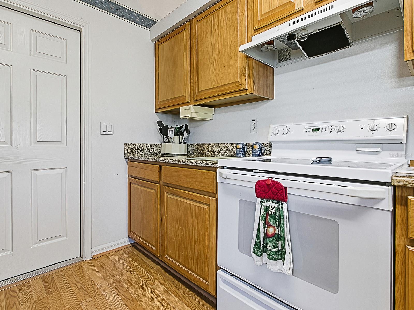 Image 15 of 36 For 32747 Timberwood Drive