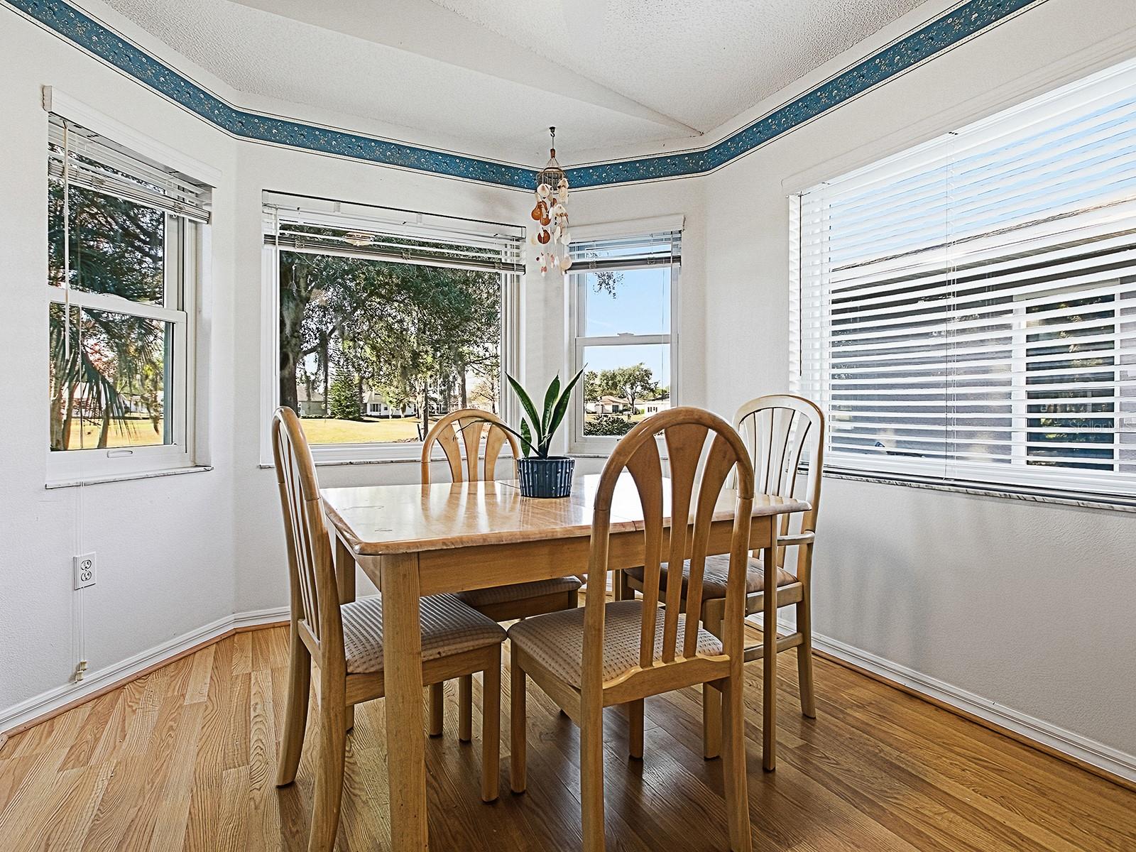 Image 16 of 36 For 32747 Timberwood Drive