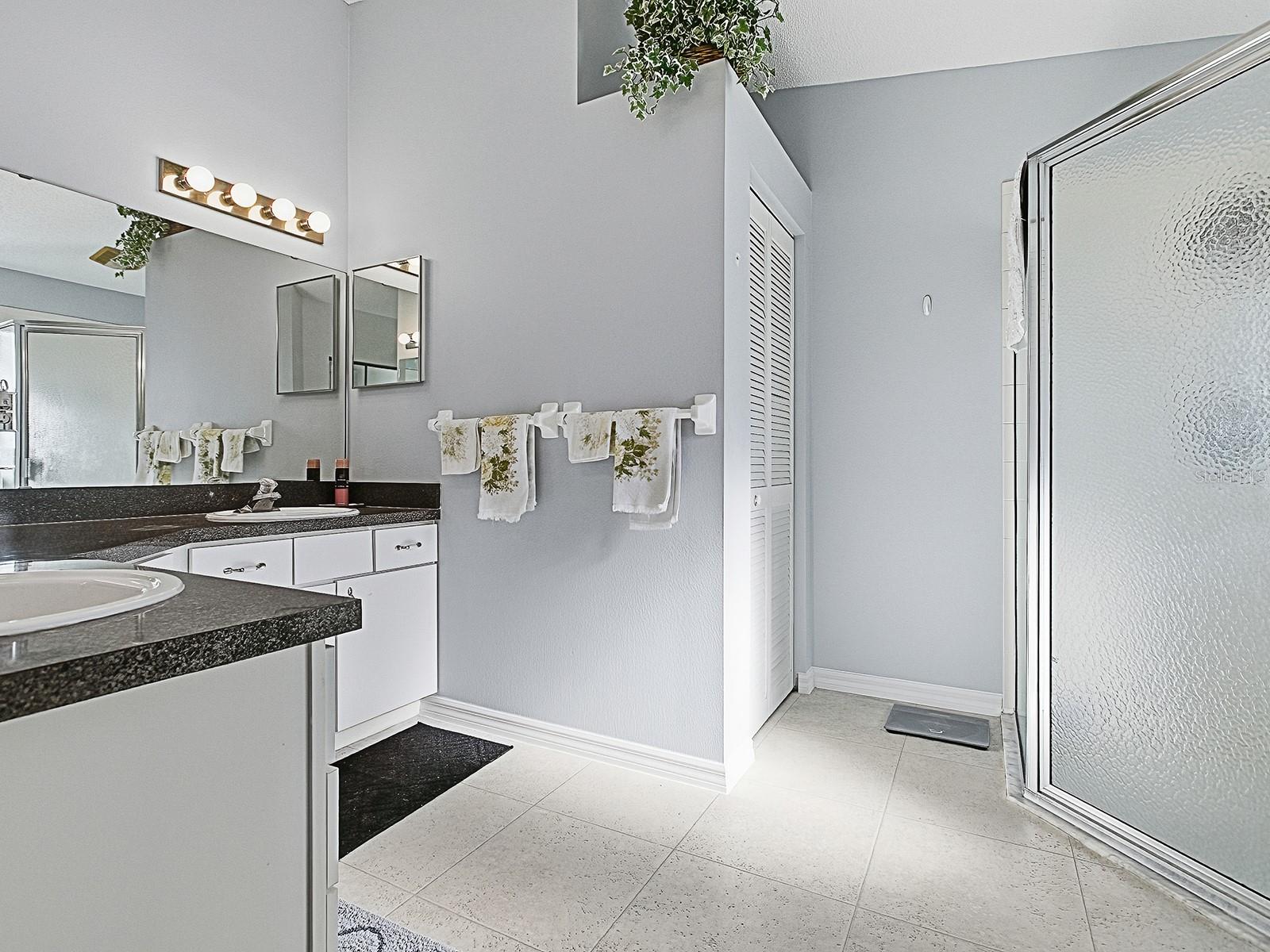 Image 22 of 36 For 32747 Timberwood Drive