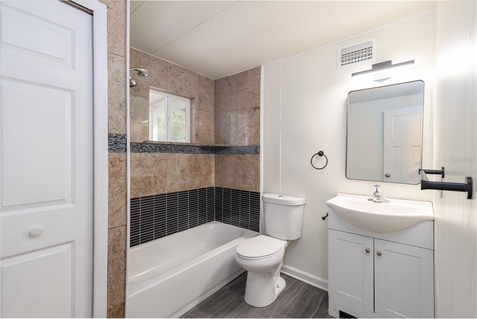 Image 10 of 43 For 11807 Ocklawaha Drive