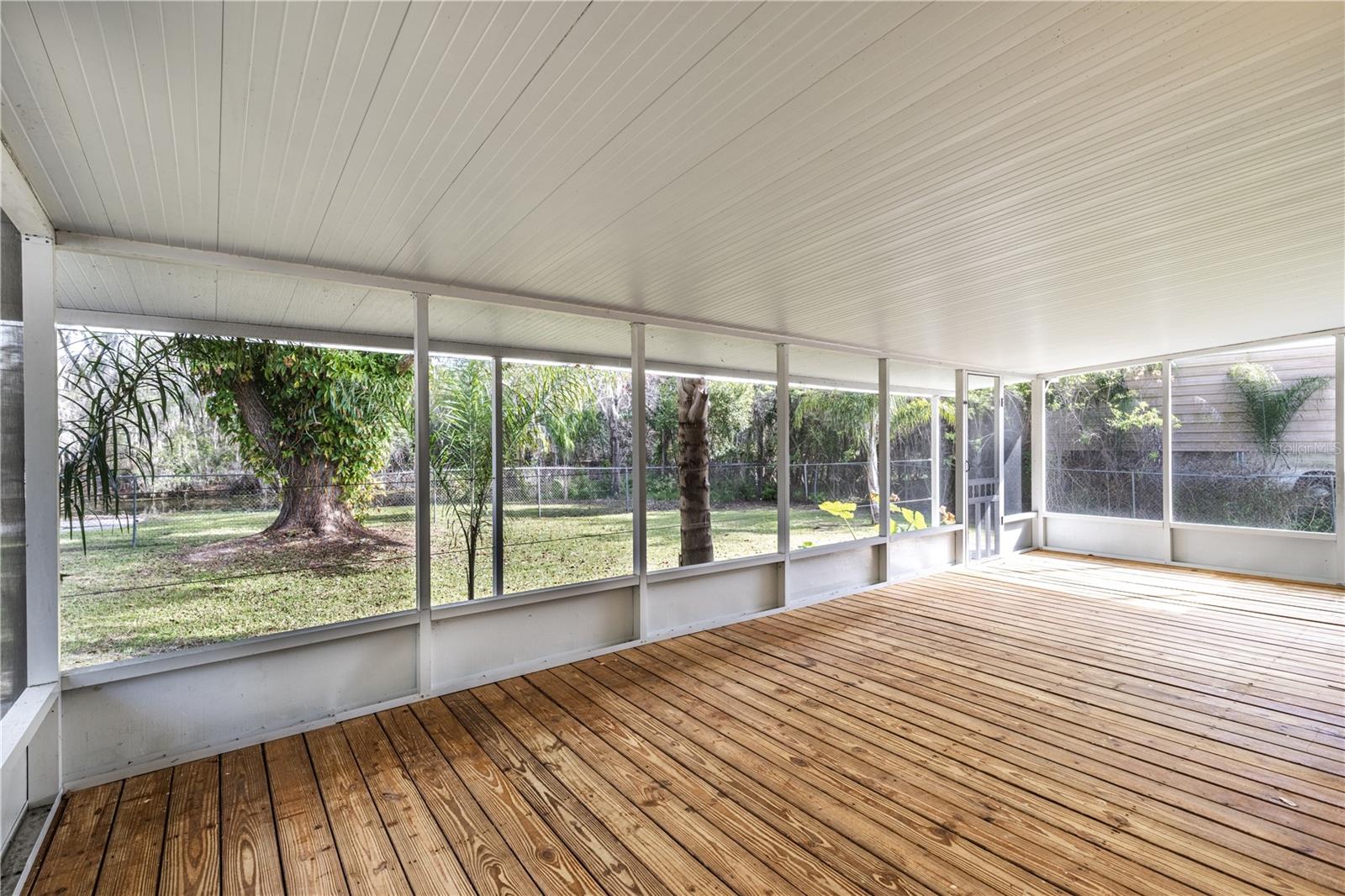 Image 17 of 43 For 11807 Ocklawaha Drive