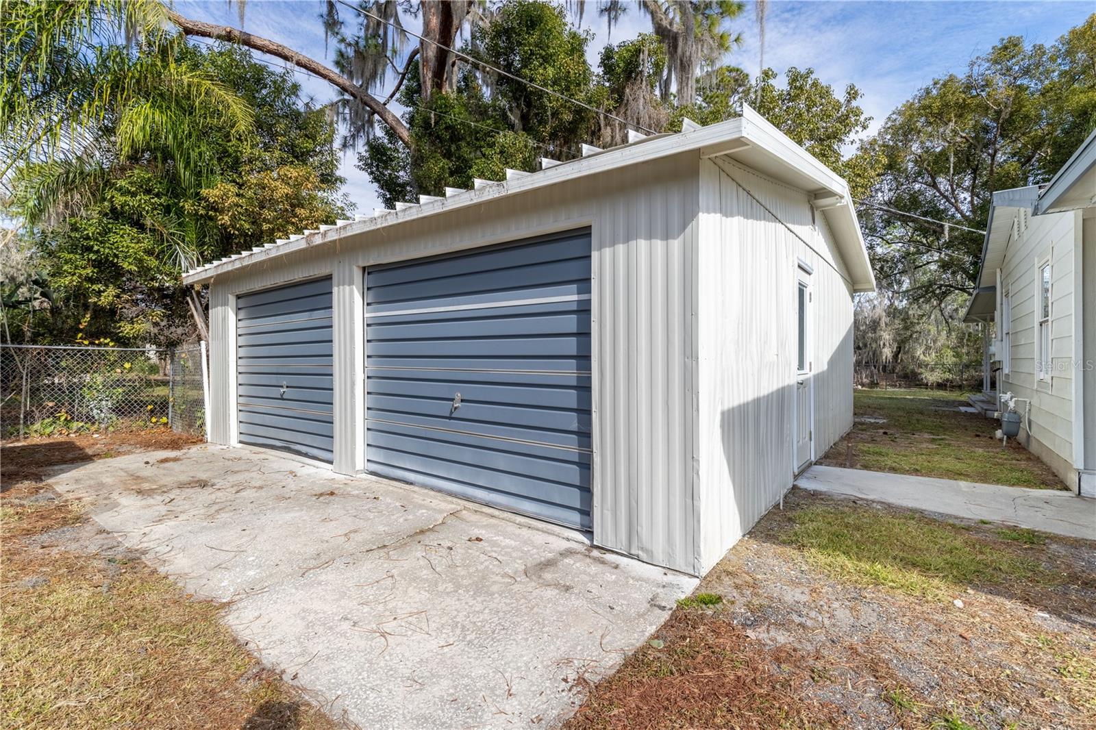 Image 22 of 43 For 11807 Ocklawaha Drive