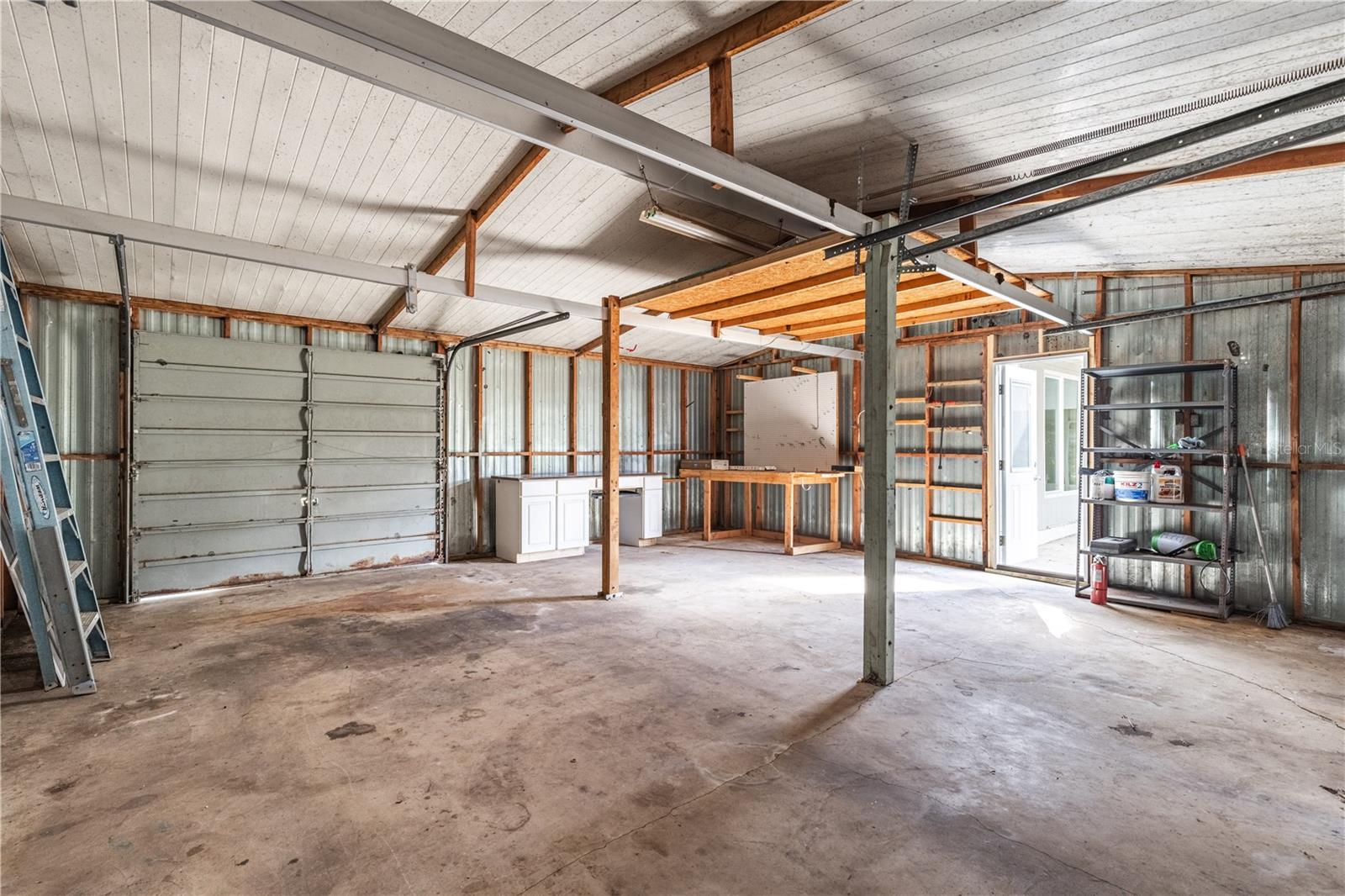 Image 23 of 43 For 11807 Ocklawaha Drive