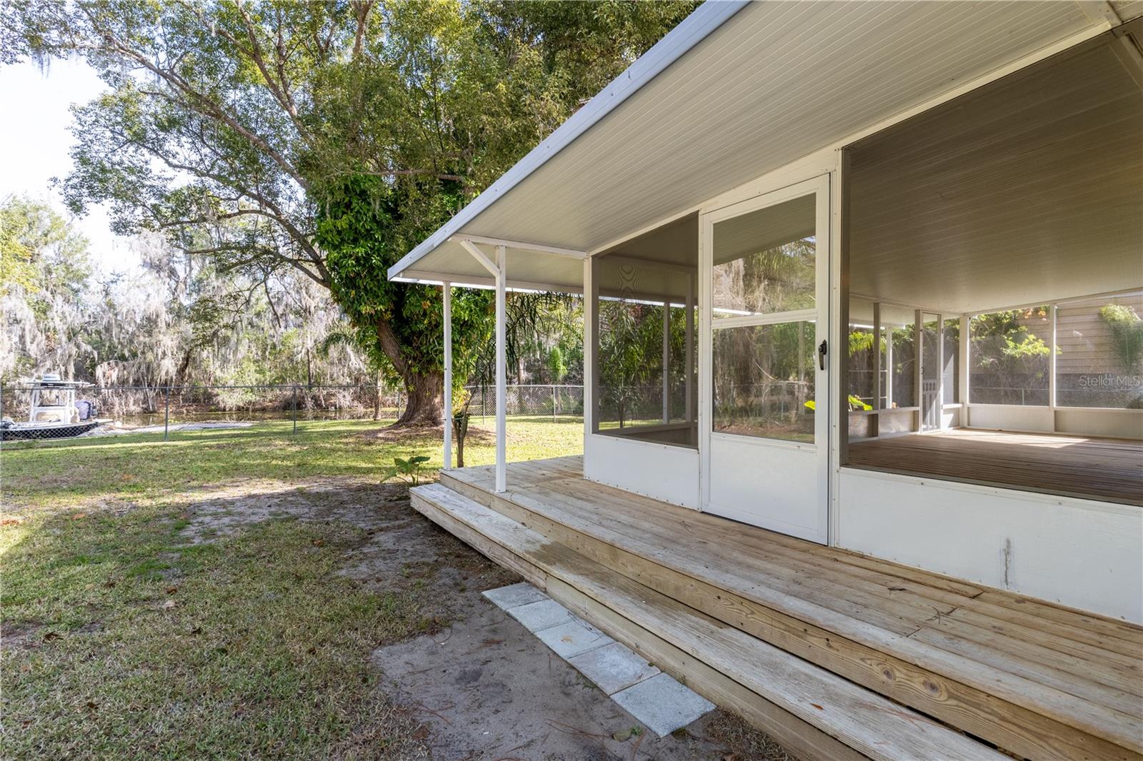 Image 28 of 43 For 11807 Ocklawaha Drive