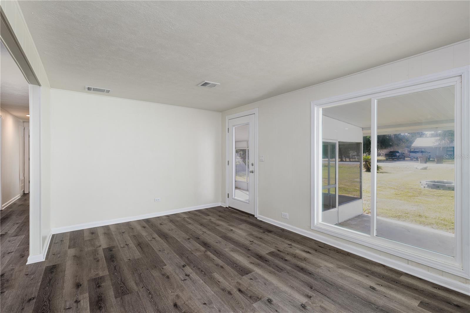 Image 6 of 43 For 11807 Ocklawaha Drive