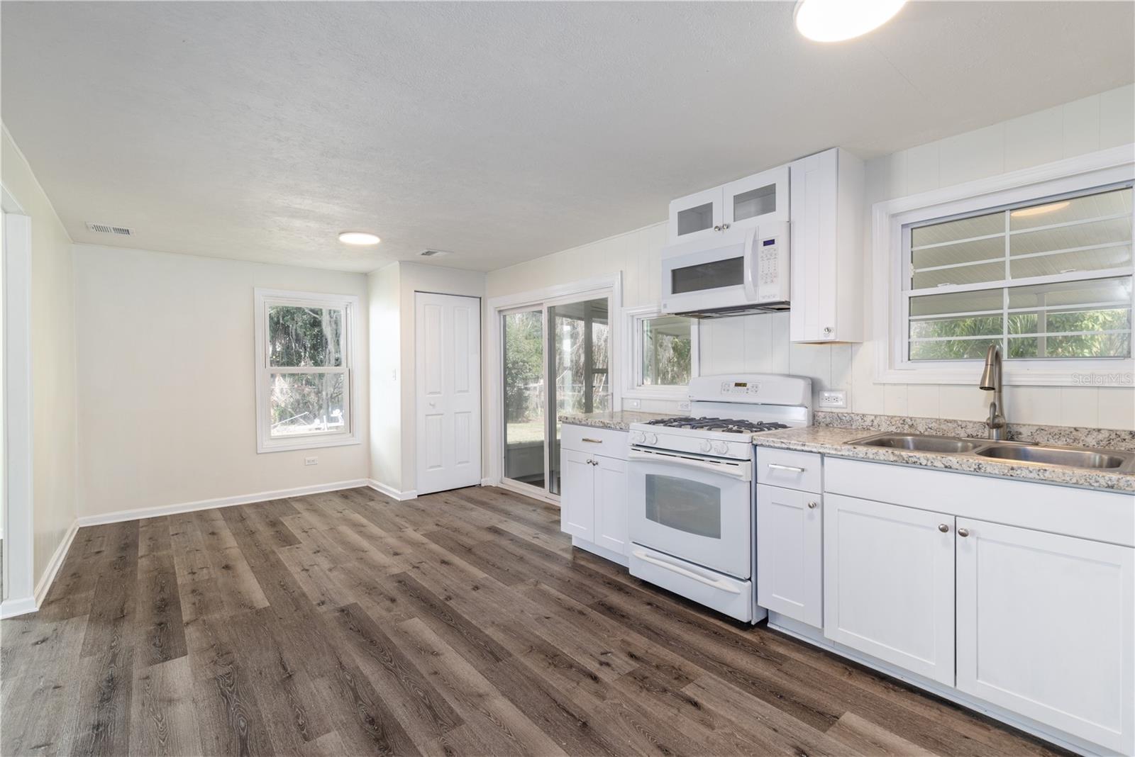 Image 8 of 43 For 11807 Ocklawaha Drive