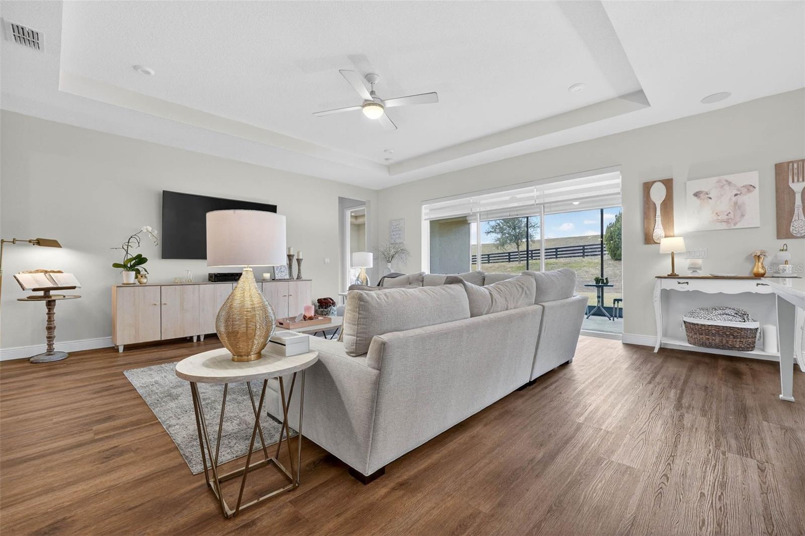 Image 16 of 94 For 910 Zeek Ridge Court