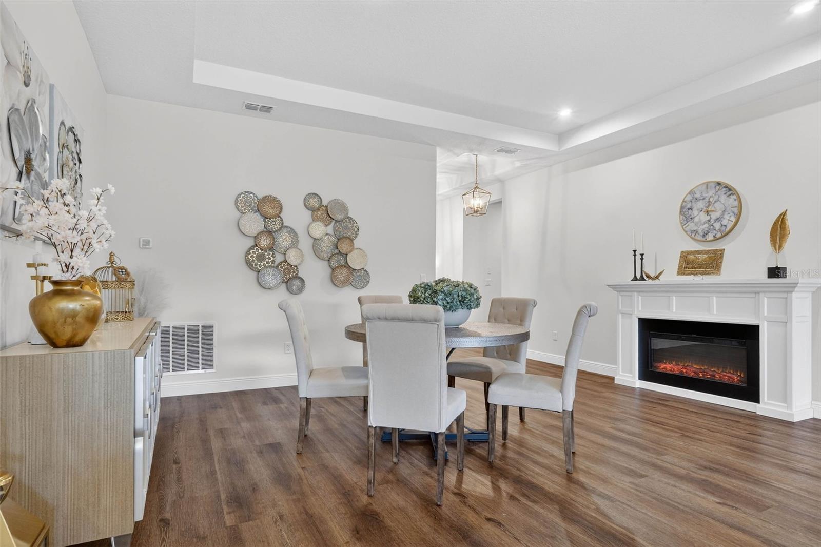 Image 8 of 94 For 910 Zeek Ridge Court