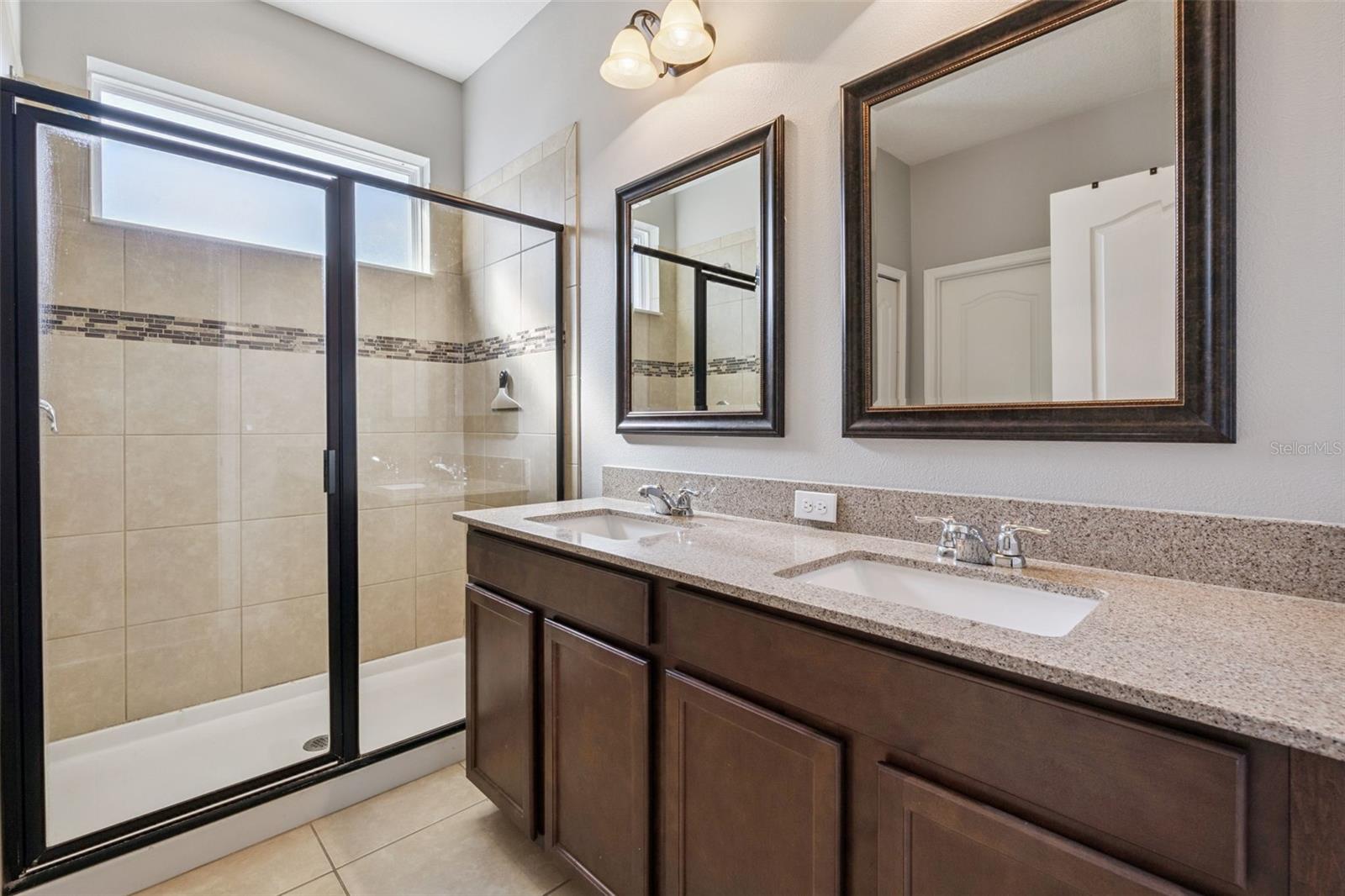 Image 24 of 61 For 1127 White Water Bay Drive