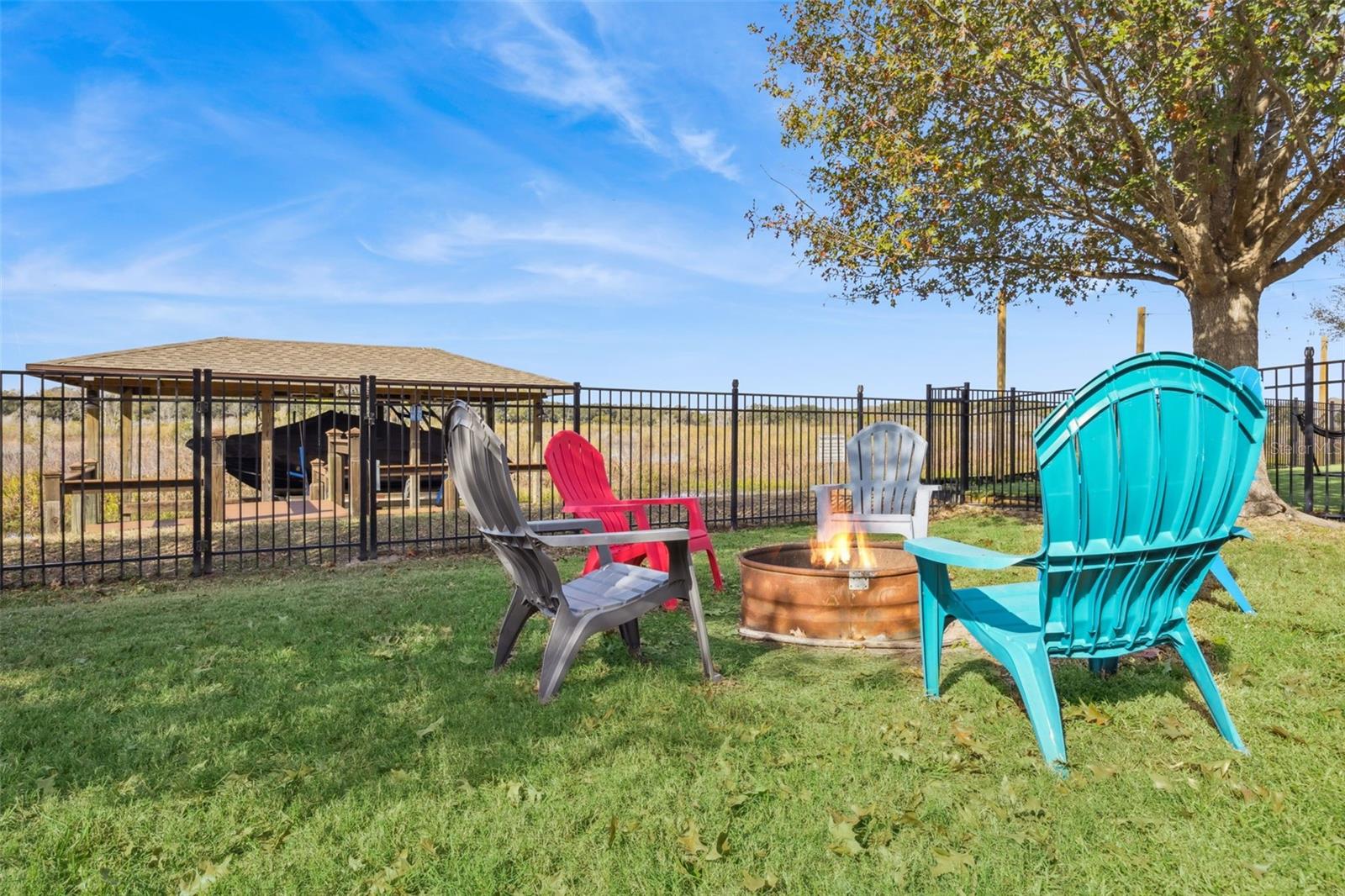 Image 33 of 61 For 1127 White Water Bay Drive