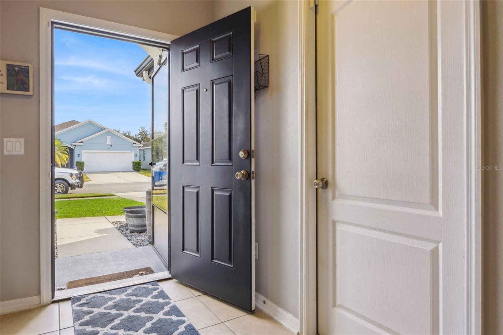 Image 5 of 61 For 1127 White Water Bay Drive