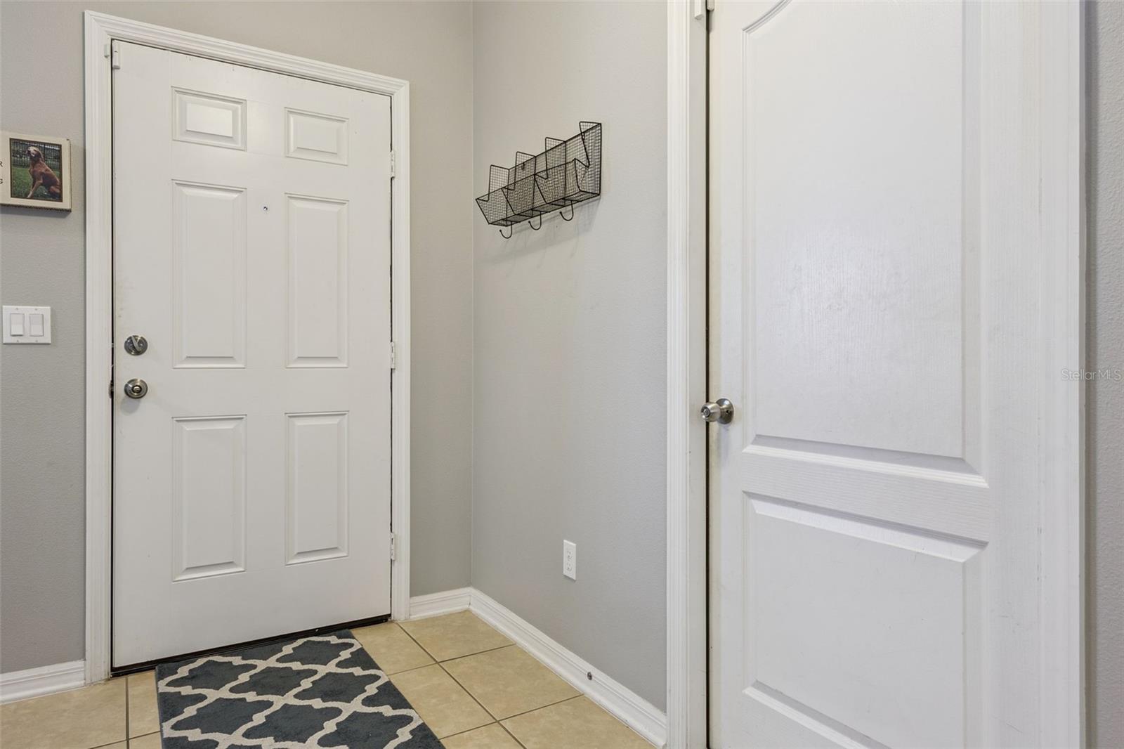 Image 6 of 61 For 1127 White Water Bay Drive