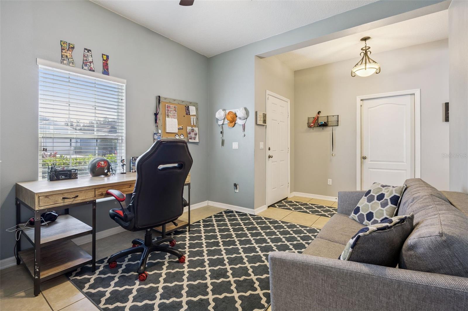 Image 7 of 61 For 1127 White Water Bay Drive