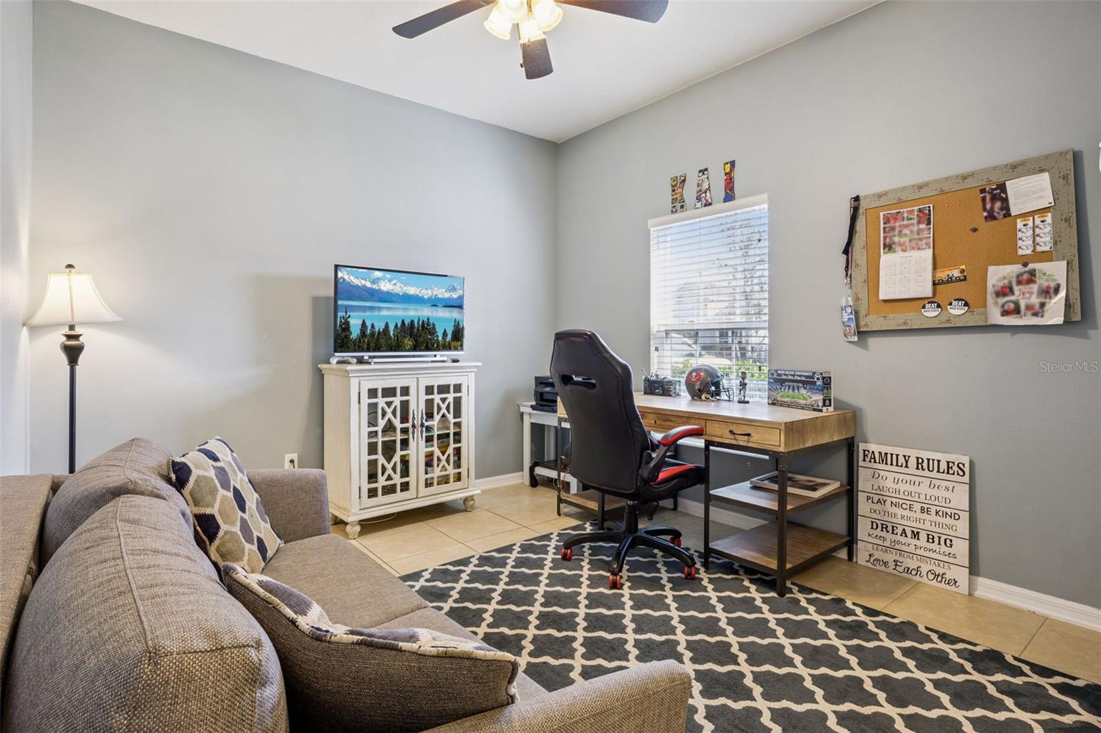 Image 8 of 61 For 1127 White Water Bay Drive