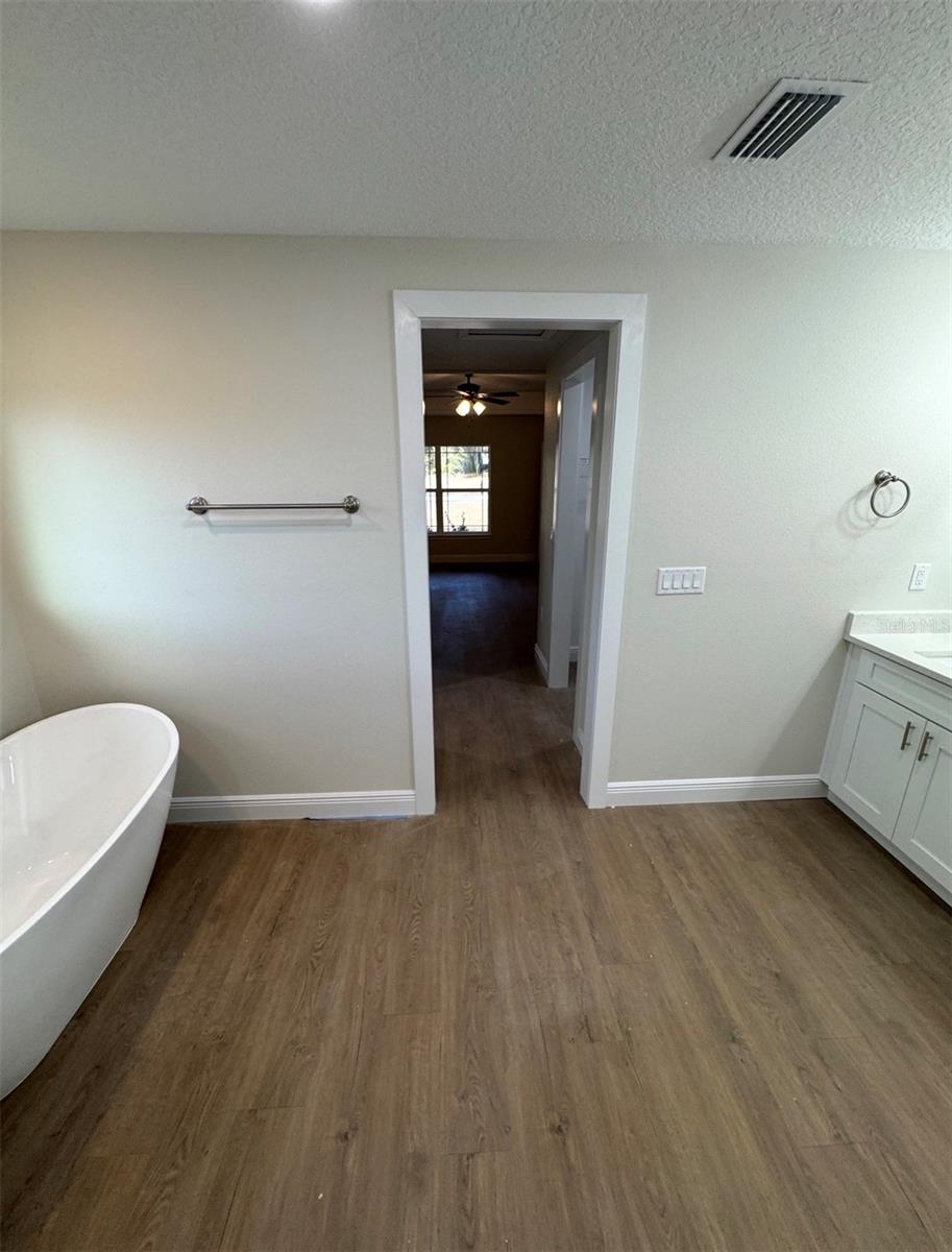 Image 6 of 40 For 10244 Athenia Drive